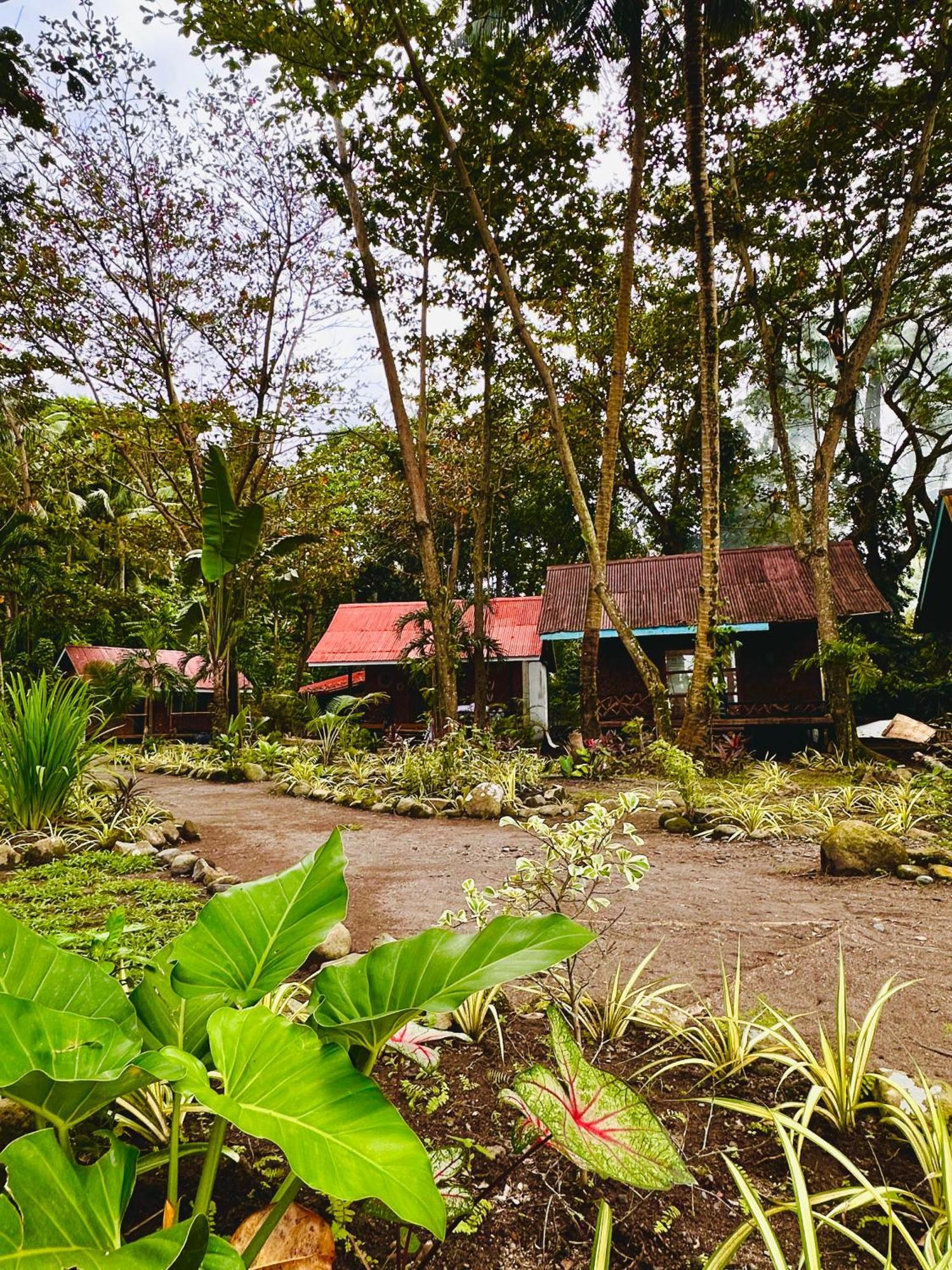 Playa Del Fuego Camiguin Beach Hostel & Resort Mambajao Exterior foto