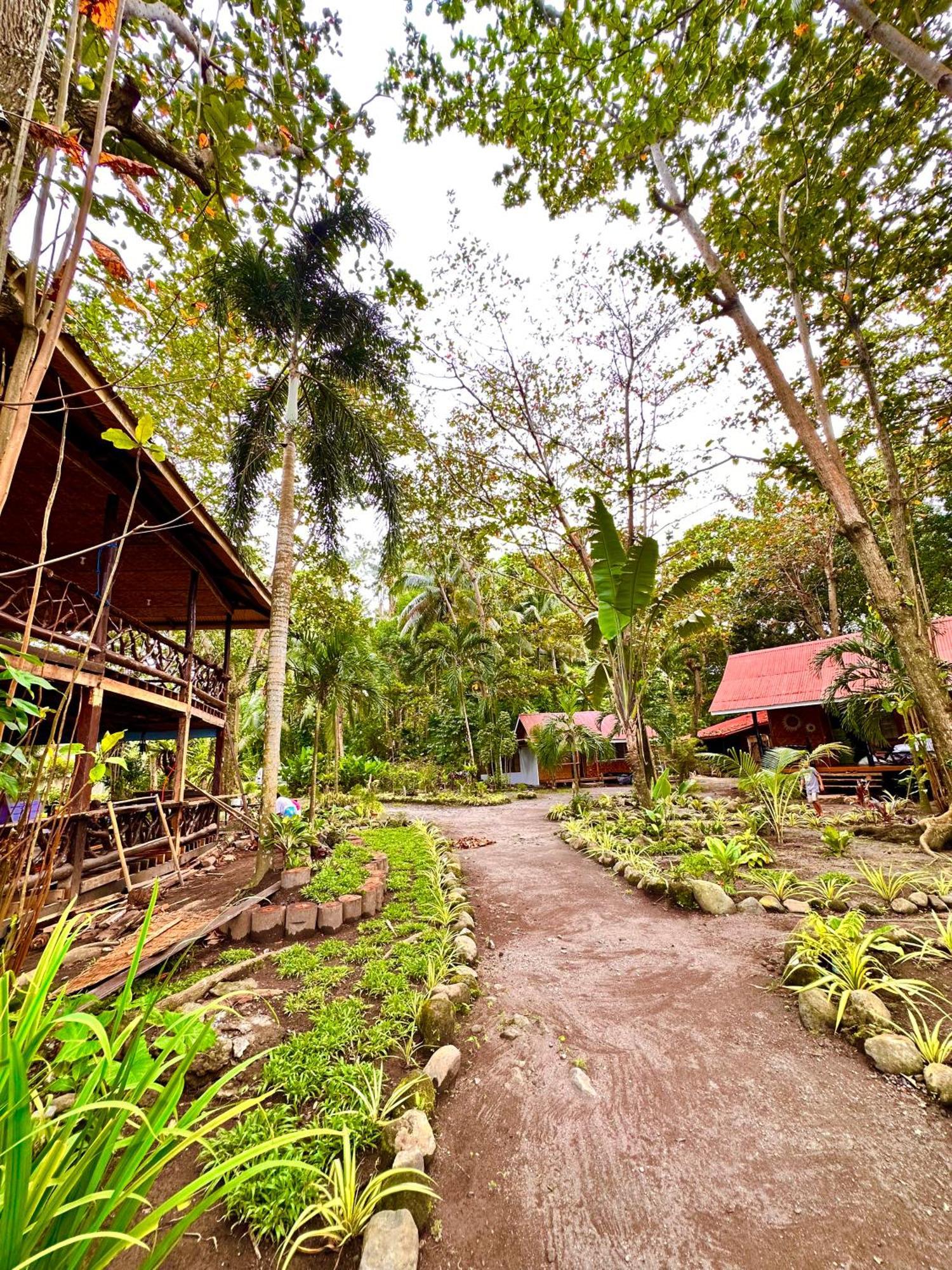 Playa Del Fuego Camiguin Beach Hostel & Resort Mambajao Exterior foto