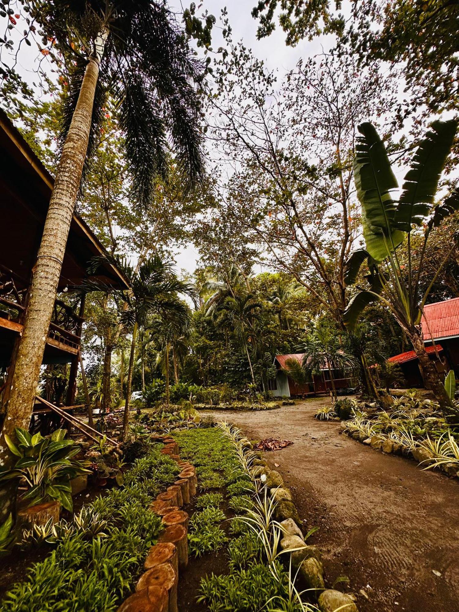 Playa Del Fuego Camiguin Beach Hostel & Resort Mambajao Exterior foto